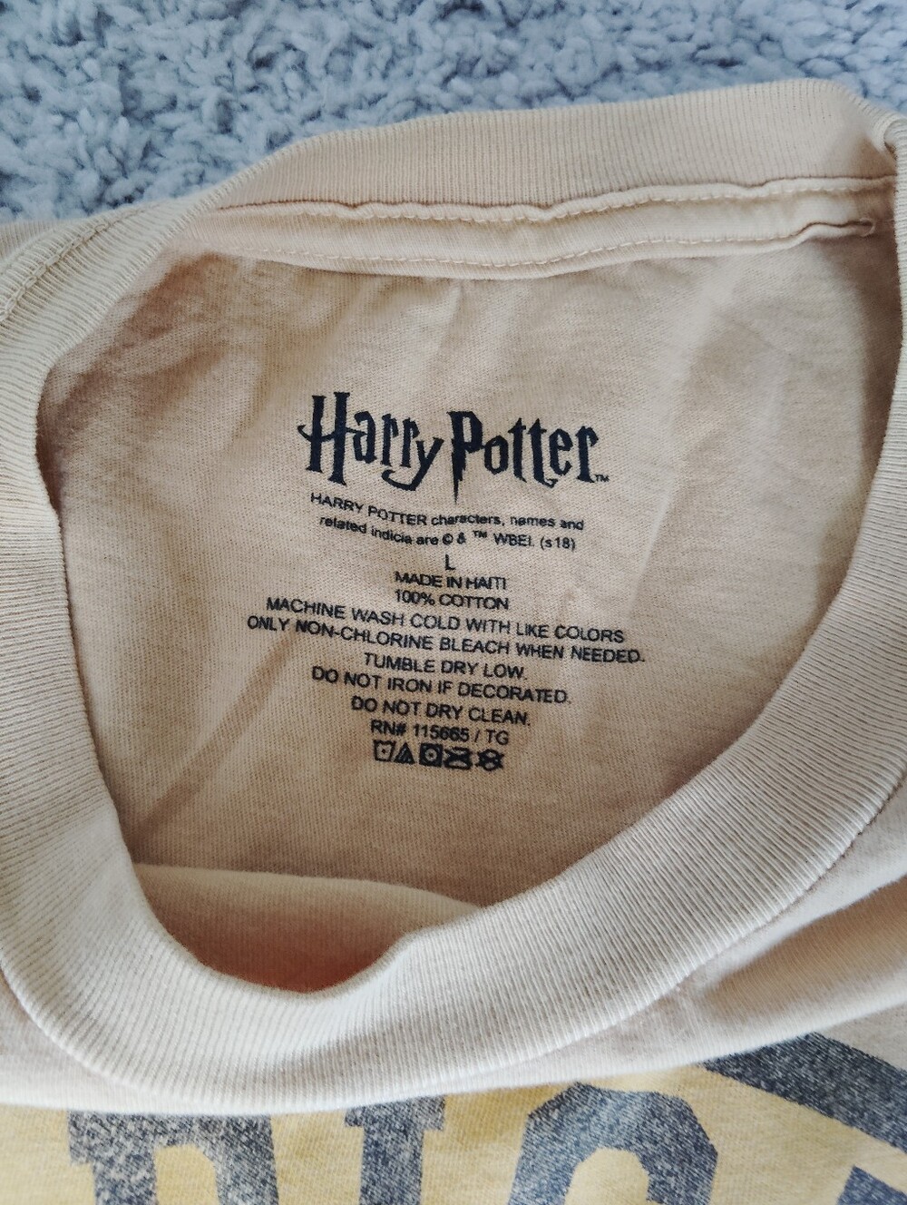 Harry Potter Hufflepuff Graphic T-Shirt - Picture 2 of 5